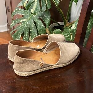 Verbenas Carmen Espadrilles Tan Suede Closed Toe Flats Shoes Size 40 US 9